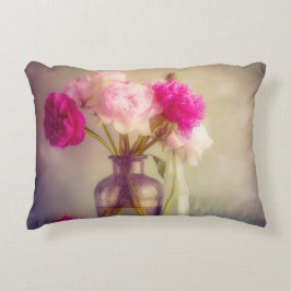 Vintages Peony Bouquet in Glass Vases Dekokissen