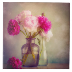 Vintages Peony Bouquet in Glass Vases Fliese