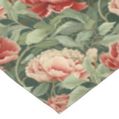 Vintages Peony Pattern Sage Green & Rose Tableclou Tischdecke (Schrägansicht)