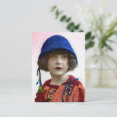 Vintages Portrait "Child in Blue Hat" Postkarte (Stehend Vorderseite)