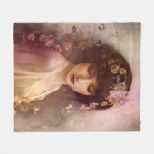 Vintages Portrait der wunderschönen Blumenweibchen Fleecedecke (Vorderseite (Horizontal))
