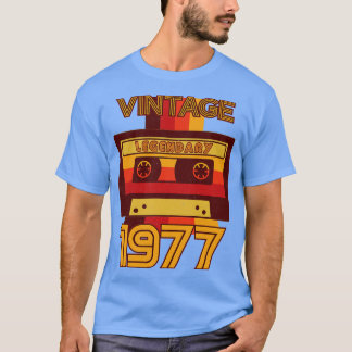 Vintages Retro 1977 Legendary Cassette Tape T-Shirt