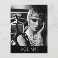 Vintages Retro-Glamour-Mädchen mit Pfau