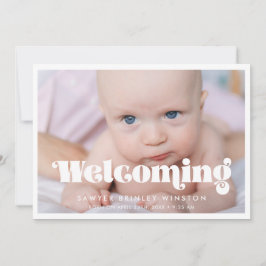 Vintages Retro-Skript Begrüßung von Baby-Foto Ankündigung