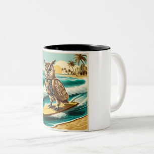 Vintages Roboteruhsurfen am Strand Zweifarbige Tasse