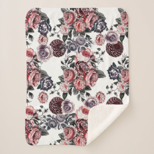 Vintages rosa und Lila Rose Muster Sherpadecke