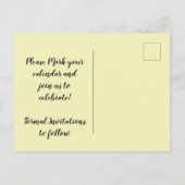 Vintages rotes Blumenmuster Save the Date Ankündigungspostkarte (Rückseite)