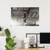 Vintages Schwarz-Weiß-Audiophile Mikrofon Poster (Heimbüro)