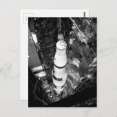 Vintages Schwarz-Weiß-Foto von Saturn V Postkarte (Vorne/Hinten)