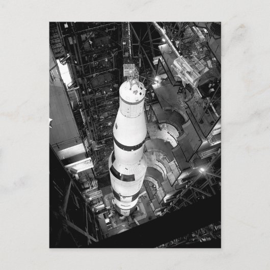 Vintages Schwarz-Weiß-Foto von Saturn V Postkarte (Vorderseite)
