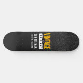Vintages Schwarzes Leder Geburtsjahr Skateboard (Horizontal)
