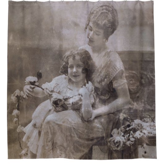 Vintages Sepia Mother & Child Portrait Duschvorhang (Vorderseite)