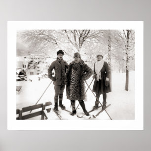 Vintages Skibild, Mode auf der Piste Poster