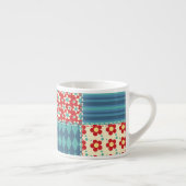 Vintages Steppmuster: Patchwork-Hintergrundmuster. Espressotasse (Rechts)