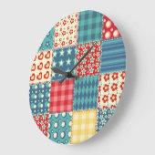 Vintages Steppmuster: Patchwork-Hintergrundmuster. Große Wanduhr (Winkel)