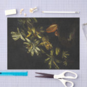 Vintages Stillleben mit Passionblüten auf schwarz Seidenpapier (Handwerk)