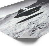 Vintages UFO-Foto auf dem Mond Poster (Ecke)