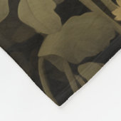 Vintages Waldhollbit im Blumenwald Fleecedecke (Ecke)