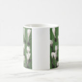 Vintages Weiß Crocus Blumenmuster, Garten Blume Kaffeetasse (Mittel)