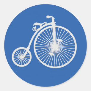 Vintages weißes Fahrrad auf blau Runder Aufkleber