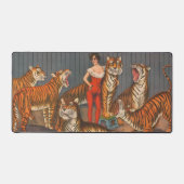 Vintages Zirkusposter der Frau mit sechs Tigern. Schreibtischunterlage (Vorderseite)