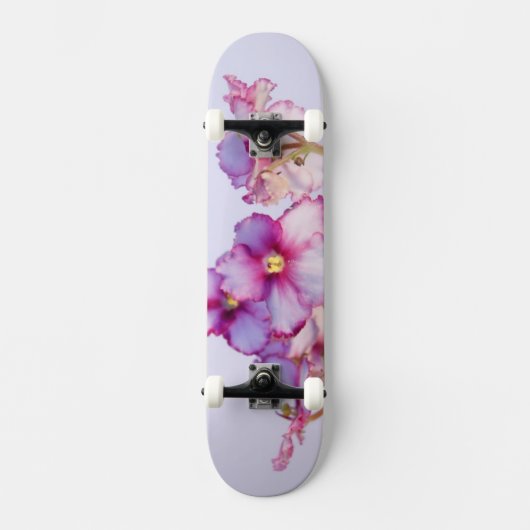 Violet Blume 7 ¼" Skateboard Vollständiges Skatebo (Vorderseite)