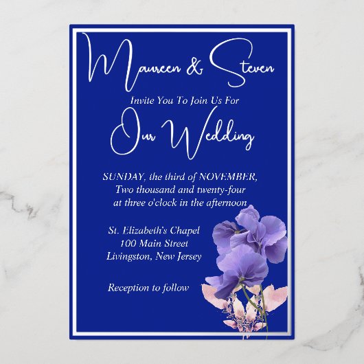 Violet-Blume auf Royal Blue Wedding Silver Folieneinladung (Vorderseite)