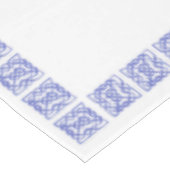 VIOLET CELTIC KNOT 60x104 Tabletten Tischdecke (Schrägansicht)