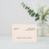 Violet Cream Yellow Flower Modern Business Card Visitenkarte (Stehend Vorderseite)