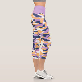 Violet Lila dunkelblau, gelb, Camouflage Muster Capri Leggings