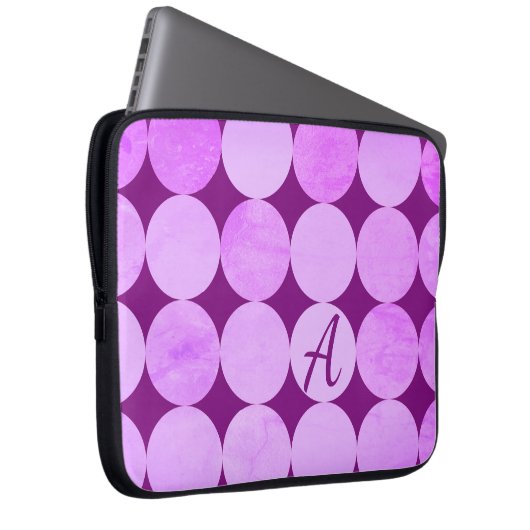 Violet, Lila Magenta und rosa Circles Monogramm Laptopschutzhülle (Vorne Rechts)