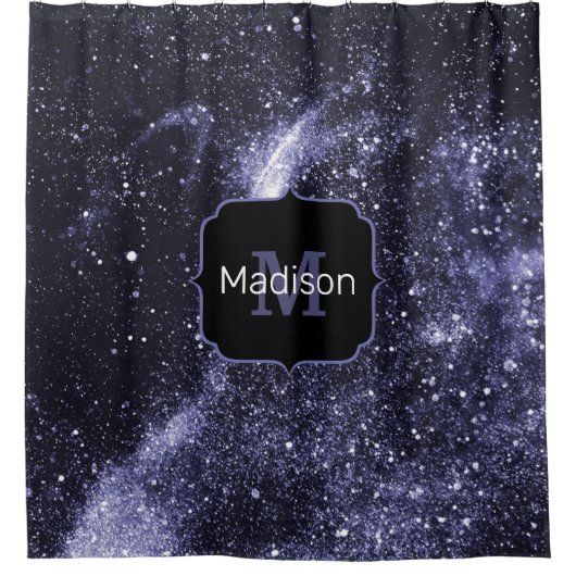 Violet lila peri abstrakte Galaxie Monogram Duschvorhang (Vorderseite)