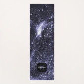 Violet lila peri abstrakte Galaxie Monogram Yogamatte (Vorderseite)