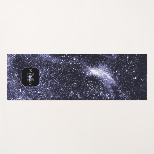 Violet lila peri abstrakte Galaxie Monogram Yogamatte (Vorderseite (Horizontal))