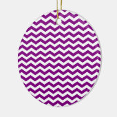 Violet Lila und weiß Zigzag Zickzack Muster Keramik Ornament (Links)