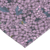 Violet Lilac Garden Tischdecke (Schrägansicht)