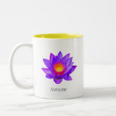 Violet-Lotus-Blume auf der weißen Zwei-Tone-Kaffee Zweifarbige Tasse (Links)