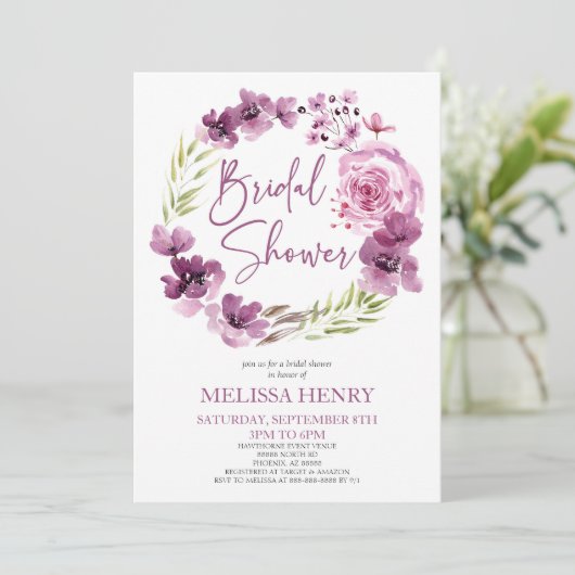 Violet Magenta Lila florale Blume Brautparty Einladung (Stehend Vorderseite)