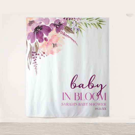 Violet Purple Floral Baby In Bloom Baby Shower Wandteppich (Vorderseite)