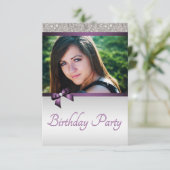 Violet & Silber Foto Überraschung Geburtstag Einladung (Stehend Vorderseite)