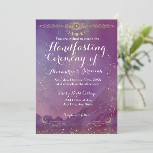 Violet Sky Gold Moon Handfast Einladung (Stehend Vorderseite)