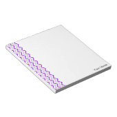 Violet Zickzack Vertical Zigzag Personalisiert Notizblock (angewinkelt)