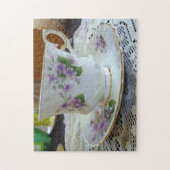 Violets English China Tea Cup und Saucer Puzzle (Vertikal)