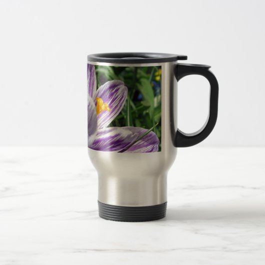 Violett-Frühlingscrocus Reisebecher (Rechts)