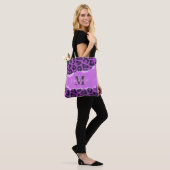Violett-Leopard-Printwerbung Tasche (Am Model)