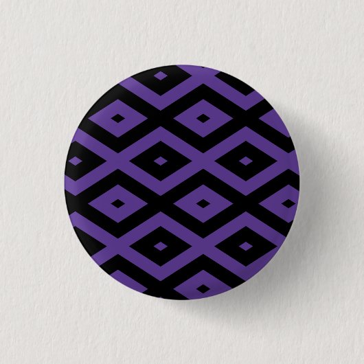 Violett und schwarzes Rautenmuster Button (Vorderseite)