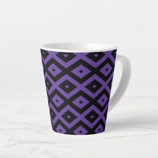 Violett und schwarzes Rautenmuster Milchtasse (Rechte Ecke)
