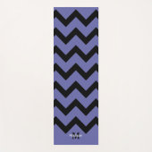 violett Zickzack Monogramm Yogamatte (Vorderseite)