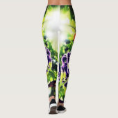 Violettblaue Blume sieht wie Ölmalerei aus Leggings (Rückseite)