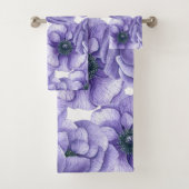 Violette Anemone Blume Aquarellmuster Badhandtuch Set (Insitu)